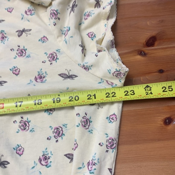 Vanity Fair Soft Pale Yellow Nightgown, Delicate Butterflies & Rises Pattern - Picture 9 of 9